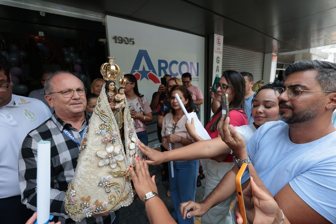 Momento da chegada da imagem peregrina
